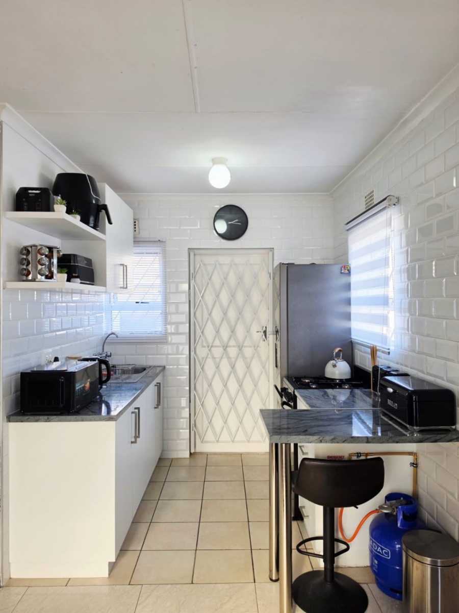 To Let 2 Bedroom Property for Rent in Weltevreden Valley Western Cape